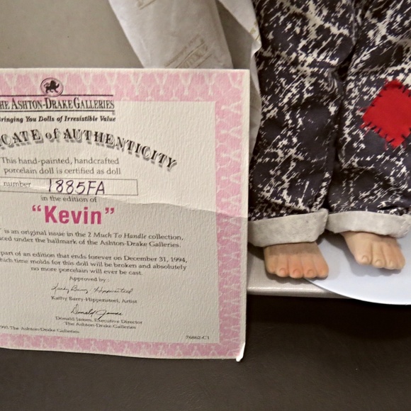 Ashton Drake KEVIN Doll - Picture 4 of 5